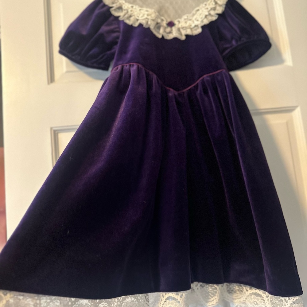 Elegant Purple Velvet Dress with Lace
